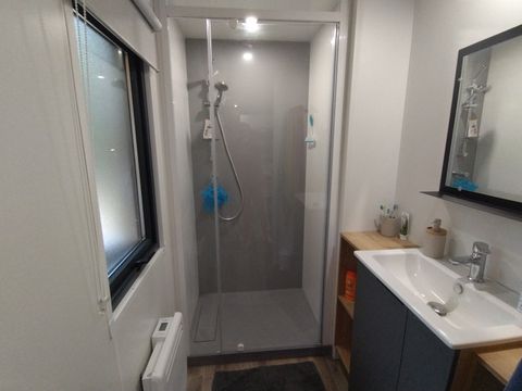 MOBILHOME 6 personnes - Privilège 3 chambres - 2 salles de bain - climatisation + TV