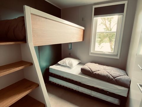 MOBILHOME 4 personnes - Family Premium BDL 28m² - Clim + TV + Terrasse Couverte