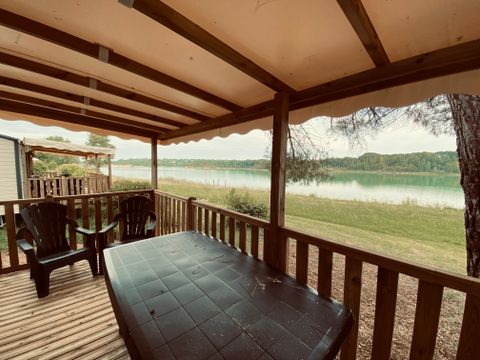 MOBILHOME 6 personnes - Espace Premium BDL 32/33m² Clim + TV + Terrasse Couverte
