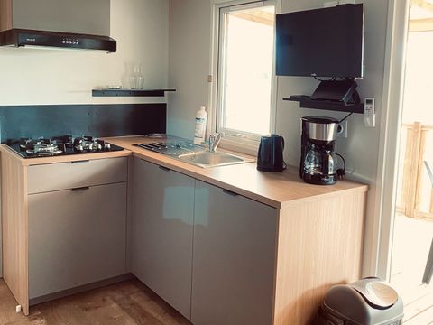 MOBILHOME 6 personnes - Espace Premium 32/33m² + Clim + TV + Terrasse Couverte