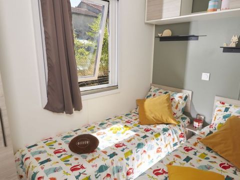 MOBILHOME 6 personnes - Espace Premium 32/33m² + Clim + TV + Terrasse Couverte