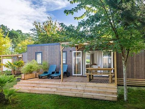 BUNGALOW 8 personnes - Mobil-home | Ultimate | 4 Ch. | 8 Pers. | Terrasse surélevée | Clim. | TV BUNGALOW 8 personnes - Mobil-home | Ultimate | 4 Ch. | 8 Pers. | Terrasse surélevée | Clim. | TV