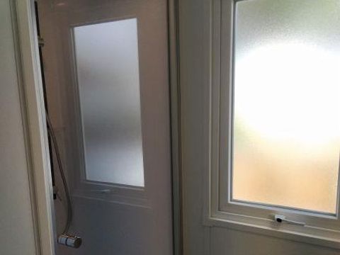 MOBILHOME 10 personnes - C- Mobil-home Quatro - 4 chambres 2 salles de douche