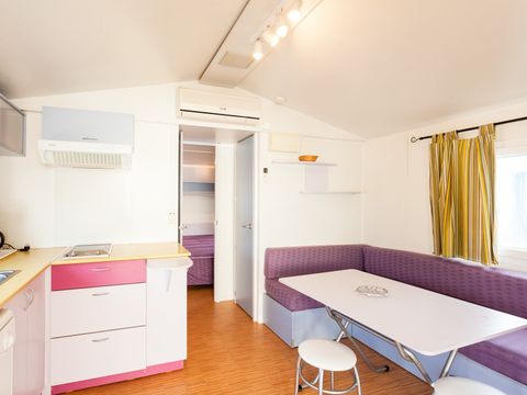 MOBILHOME 6 personnes - Classic | 3 Ch. | 6 Pers. | Terrasse surélevée | Clim.