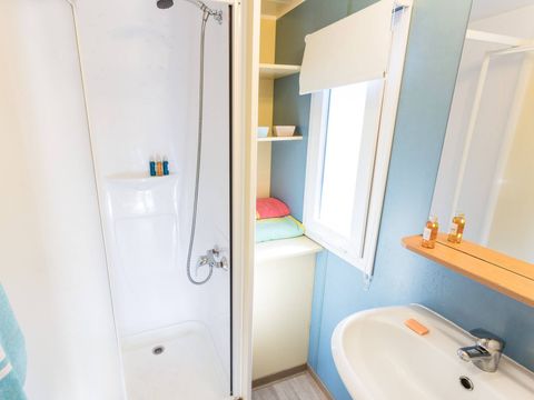 BUNGALOW 4 personnes - Mobil-home | Classic | 2 Ch. | 4 Pers. | Terrasse simple