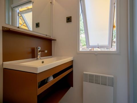 MOBILHOME 8 personnes - Mobil-home | Premium | 4 Ch. | 8 Pers. | Terrasse Lounge | Outdoor kitchen | 2 SDB | Clim. | TV