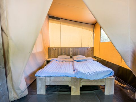 TENTE TOILE ET BOIS 6 personnes - Bulot TENTE TOILE ET BOIS 6 personnes - Bulot