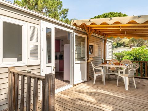 Mobilhome 4 personnes - Classic | 2 Ch. | 4 Pers. | Terrasse surélevée | 1 SDB