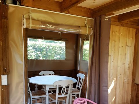Insolite 4 personnes - Cabatente meublée avec cuisine et sanitaires 29m² - 2 chambres