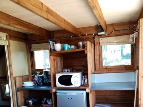 Tente en toile et en bois 4 personnes - LODGE Cocotier (sans sanitaires)