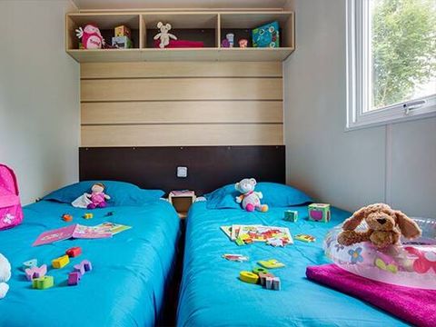 BUNGALOW 4 personnes - Mobil-home | Classic | 2 Ch. | 4 Pers. | Terrasse surélevée non couverte