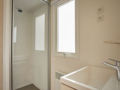 MOBILHOME 6 personnes - Comfort XL | 3 Ch. | 6 Pers. | Terrasse surélevée | TV