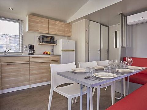 BUNGALOW 6 personnes - Mobil-home | Comfort | 3 Ch. | 6 Pers. | Terrasse surélevée | Clim.