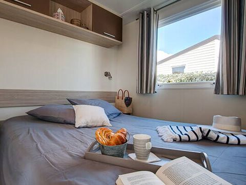BUNGALOW 4 personnes - Mobil-home | Comfort | 2 Ch. | 4 Pers. | Terrasse surélevée non couverte | 1 SDB | TV