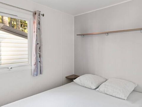 BUNGALOW 6 personnes - Mobil-home | Comfort | 3 Ch. | 6 Pers. | Terrasse surélevée non couverte | 1 SDB | TV