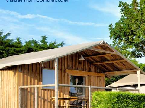 Tente en toile et en bois 4 personnes - Cabane Lodge Bois sur Pilotis Standard 34m² (2 chambres) dont terrasse couverte 11m² 4 pers.