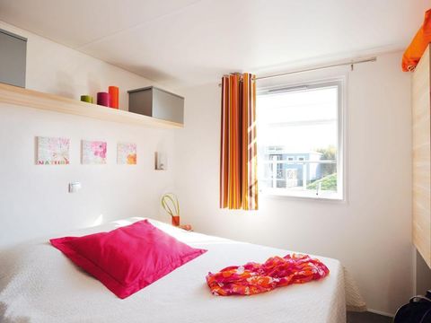 MOBILHOME 4 personnes - Mobil-home Standard 27 m² (2 chambres) + TV avec une terrasse intégrée semi-couverte 7m² 4 pers.