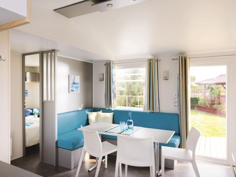 MOBILHOME 6 personnes - Mobil home Confort 31m² (3 chambres) + TV + terrasse semi-couverte de 18 m² 6 pers.