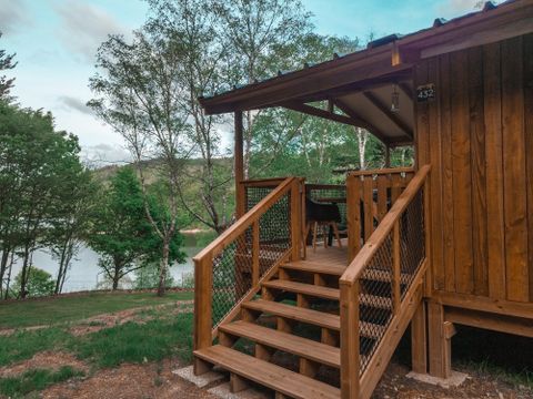 CHALET 4 personnes - Lodge VIP Premium 34m² - vue sur lac (2 chambres) + TV + draps + serviettes + terrasse couverte 11m²