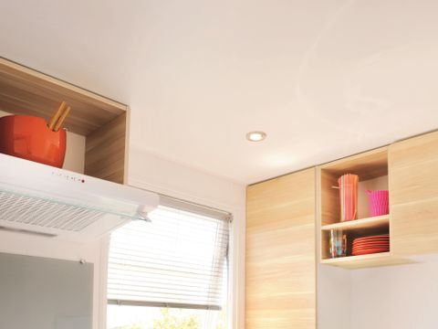 MOBILHOME 6 personnes - Standard 31m² (3 chambres) + TV + terrasse couverte de 7m²