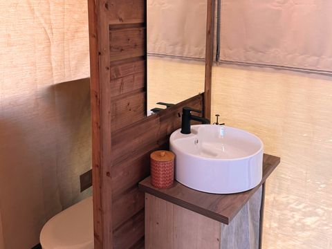 BUNGALOW TOILÉ 5 personnes - Cabane toilée Cotton Flower Confort 28m² (2 chambres) + TV + terrasse couverte 16m² 4/5 pers.