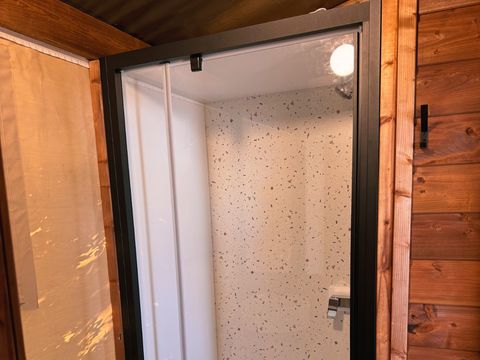 BUNGALOW TOILÉ 5 personnes - Cabane toilée Cotton Flower Confort 28m² (2 chambres) + TV + terrasse couverte 16m²