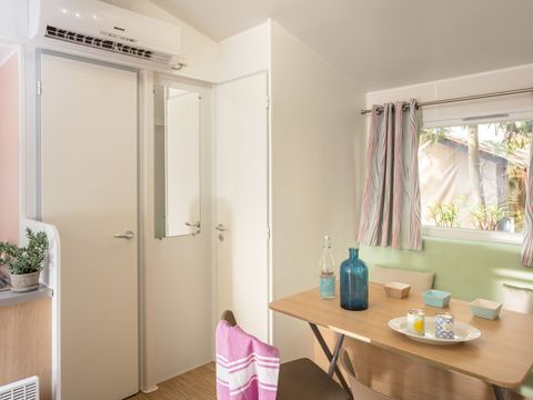 MOBILHOME 6 personnes - Comfort | 3 Ch. | 6 Pers. | Terrasse surélevée | Clim. | TV