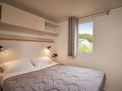 BUNGALOW 4 personnes - Mobil-home | Comfort | 2 Ch. | 4 Pers. | Terrasse surélevée | 2 SDB | Clim. | TV