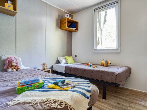 MOBILHOME 4 personnes - Cottage Turia 4p 2ch ****