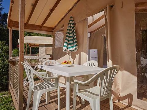 TENTE TOILE ET BOIS 4 personnes - Tente Super Lodge | Comfort | 2 Ch. | 4 Pers. | Sans SDB