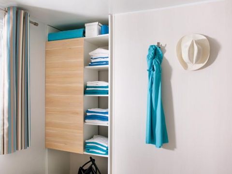 Mobilhome 4 personnes - STANDARD 29m² - 2 chambres - Terrasse semi-couverte 18m²