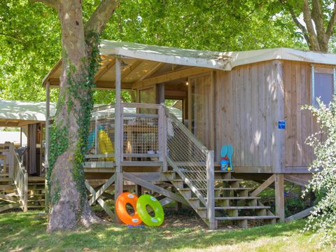 TENTE TOILE ET BOIS 4 personnes - Cabane Lodge Cosyflower PREMIUM 38m² (2 chambres) dont terrasse couverte 10m² + TV + draps inclus