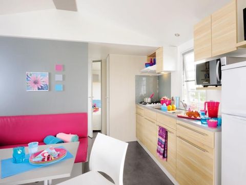Mobilhome 4 personnes - Bois - CONFORT 29m² - 2 chambres - Terrasse - TV - Quartier piéton - Nespresso