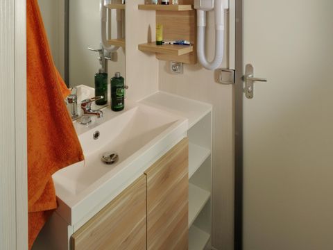 MOBILHOME 6 personnes - Mobil-home Bois CONFORT 31m² (3 chambres) Quartier piéton + terrasse 18m² + TV + Nespresso