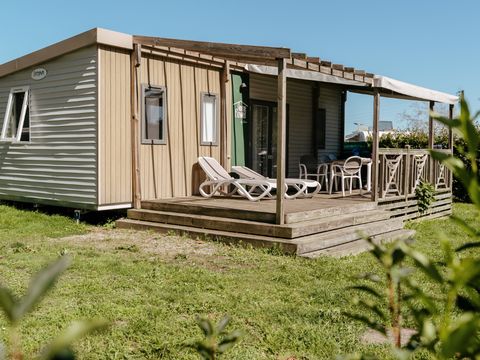 MOBILHOME 4 personnes - Homeflower PREMIUM 35m² (3 chambres) + CLIM + terrasse semi-couverte + lave-vaisselle + TV