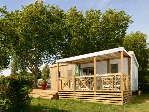 Mobilhome 6 personnes - CONFORT 35m² - 3 chambres - CLIM - Terrasse semi-couverte - TV - Lave-vaisselle