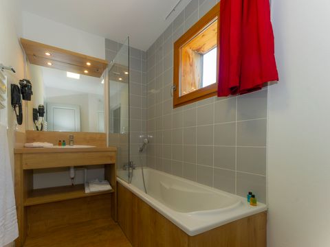 APPARTEMENT 6 personnes - G/322_2 PIECES 6 PERSONNES B