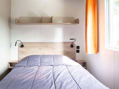 Mobilhome 2 personnes - Mobil home Confort 18m² - 1 chambre + terrasse couverte + TV 2 pers