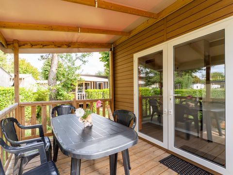 Mobilhome 2 personnes - Mobil home Confort 18m² - 1 chambre + terrasse couverte + TV 2 pers