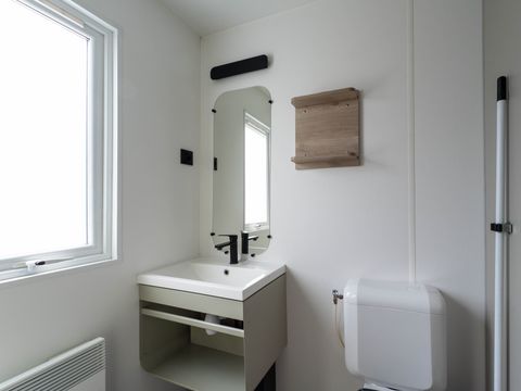 Mobilhome 2 personnes - Mobil home Confort 18m² - 1 chambre + terrasse couverte + TV 2 pers