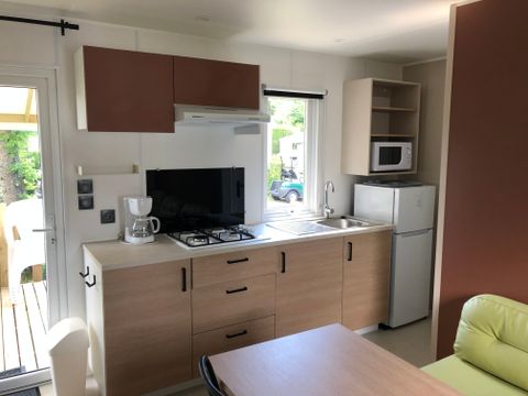 Mobilhome 5 personnes - Mobil home Confort 27m² - 2 chambres + terrasse semi-couverte + TV 2/5 pers