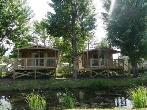 LODGE 5 personnes - SWEETFLOWER PREMIUM Lodge sur pilotis en bois et canvas, 2 chambres