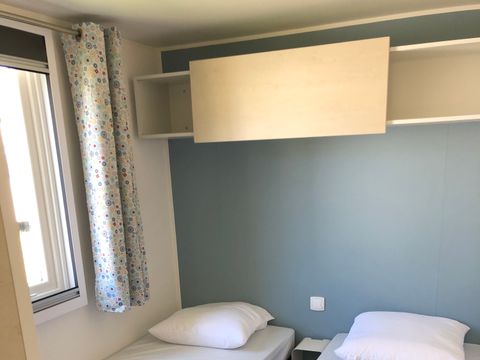 MOBILHOME 4 personnes - Mobil Home Premium 25m² - 2 chambres + terrasse couverte + TV + Lave-vaisselle 2/4 pers
