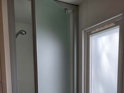 MOBILHOME 6 personnes - Mobil-home Premium 29m² - 3 chambres - terrasse semi-couverte + lave-vaisselle - TV 6 pers