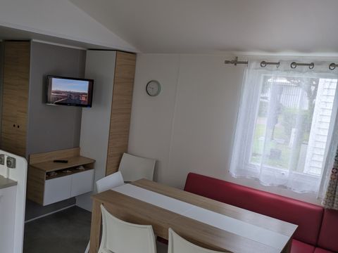 Mobilhome 6 personnes - Premium 42m² - 3 chambres + terrasse couverte + lave vaisselle + 2 salles de bain