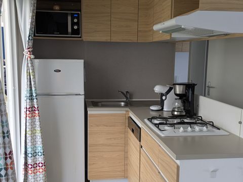 Mobilhome 6 personnes - Premium 42m² - 3 chambres + terrasse couverte + lave vaisselle + 2 salles de bain