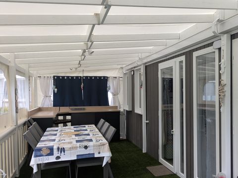 Mobilhome 6 personnes - Premium 42m² - 3 chambres + terrasse couverte + lave vaisselle + 2 salles de bain