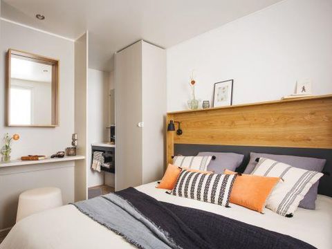 MOBILHOME 4 personnes - Mobil-home ORANGER Premium 33m2 (2 chambres) terrasse couverte 19m2- 2 SDB + LV + TV + Climatisation 1/5 pers