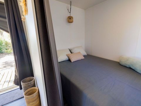 TENTE TOILE ET BOIS 4 personnes - Ecrin Cocoon Insolite 16m² (sans sanitaires) 2 chambres + Terrasse couverte 14 m²+ TV + Coin Cuisine 4 pers