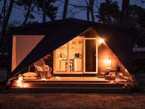 TENTE TOILE ET BOIS 4 personnes - Ecrin Cocoon Insolite 16m² (sans sanitaires) 2 chambres + Terrasse couverte 14 m²+ TV + Coin Cuisine 4 pers